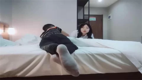 流浪的交际花拿下离异小少妇肤白貌美胸又大